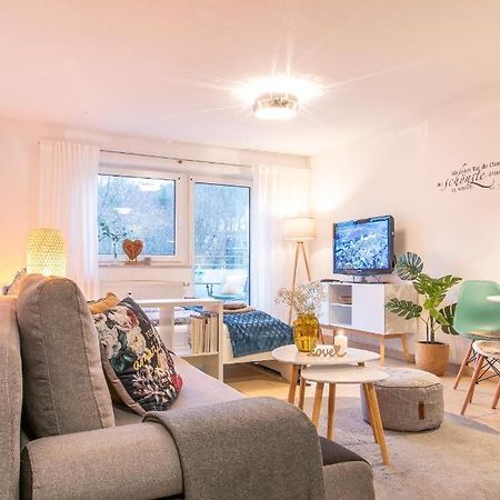 Modernes Apartment Im Gruenen I Balkon I Wlan I Stellplatz Schwarzenberg  Luaran gambar