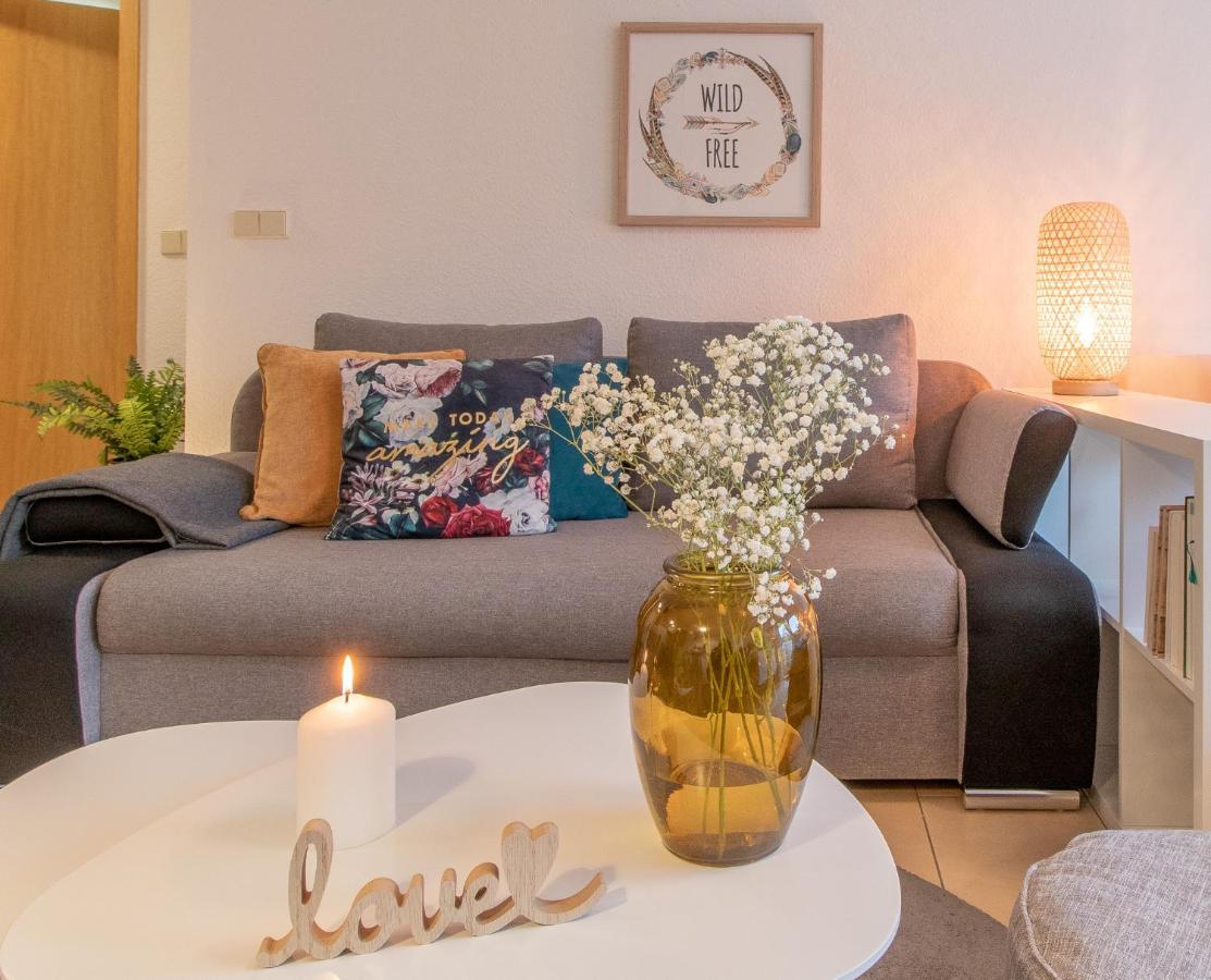 Modernes Apartment Im Gruenen I Balkon I Wlan I Stellplatz Schwarzenberg  Luaran gambar